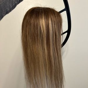 Human hair topper